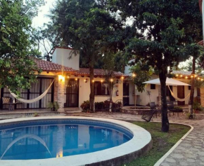 Villa Naranjo -Habitación en casa particular-